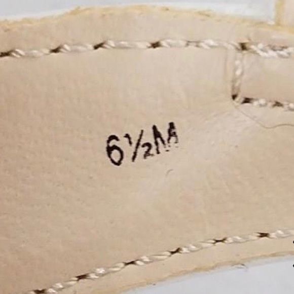 NEW Nine‎ West Leather Zowieo Red White Blue Striped Flat Thong Sandals  SZ 6.5 - Picture 5 of 6